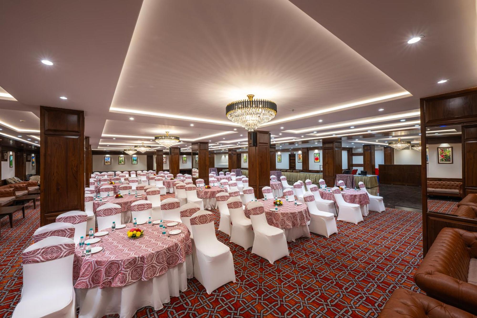 Welcomheritage Elysium Resort & Spa شيملا المظهر الخارجي الصورة